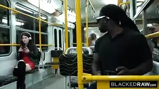 نيك غصب في الاتوبيس ياباني