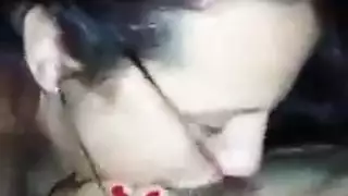 مشهد تدمير في جنس جماعي عنيف