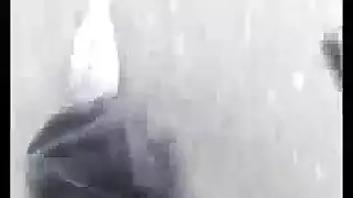 جنس عنيف مع أداة التوصيل الكبيرة