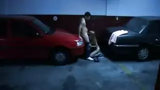ينيك صدقتها في مكان مهجور
