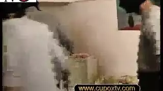 تواريخ نيك صريحة: صوت خام لنا ونحن نعمل بقوة