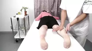 ربات البيور الملولات يخترن القضيب على صديقاتهن