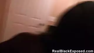 جنس فموي بعد الغسل: أخذ كل بوصة بعمق