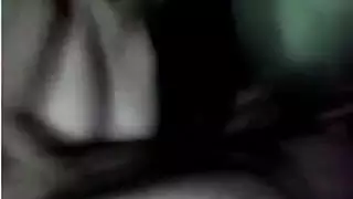 حلق أنيتا العميق وفرجها المبلل
