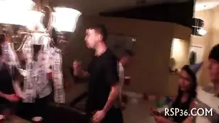 الفتيات المقززات يحشون بزب سمين