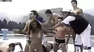 مشهد دش ساخن مع ثدي وكس صابونيين