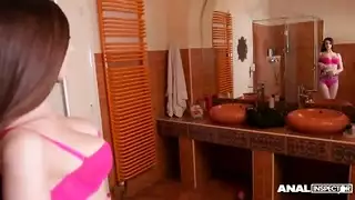 السكسك الجميع يضعوا بزهم فى قوصة