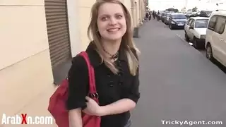 بورن روسي صريح: نيك مراهقة مقابل النقود