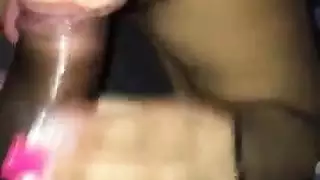 أحلق كسك بقضيبي السميك، يا عاهرة