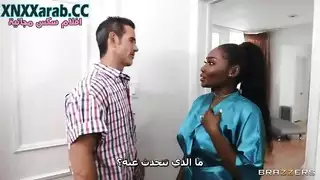 جماع ساخن في حوض الاستحمام مع زوجة أب سمراء مثيرة