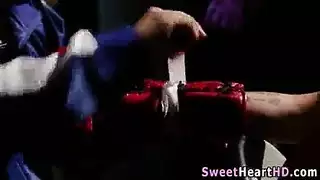 ملكة مسيطرة تهيمن على الرجال بكلام صريح إباحي