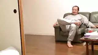 ذلك الدانتيل لم يستطع كبح رغباتها الجنسية الملحة