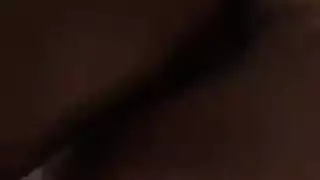 مراهقة وقحة تمص وتحصل على قذف على الوجه