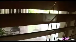 فتاة سوداء الثدي ضخمة الحمام