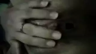 إباحية زنا في الفندق: جميلة سمراء تُضاجع بقوة