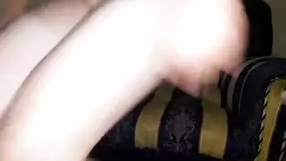 الفتاة المثيرة المجاورة تحصل على قذف وجهي بعد مشاركتها رجلها