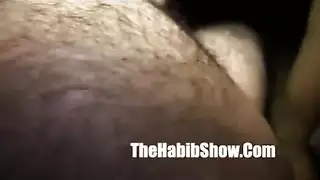 قضيب عربي يخرب فتحات فتاة الغيتو الممتلئة