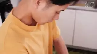 هجوم حلمة عنيف: أثداء مكشوفة في لقاء إكس إكس إكس