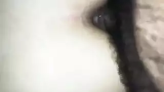 هزة الجماع مع السائل على عضو ذكر كبير
