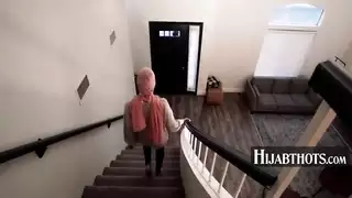 مدللة من قبل عاهرة عربية: أول ظهور إباحي لكلوي