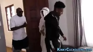 خيانة أميرة عربية دياثة جنس عنيف