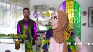 أول مراهق في سن المراهقة العربية جواهر البنفسجي