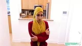 تدريب كيرا بيريز الشخصي ينتهي بقذف داخلي من مدربها