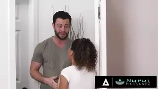 الجار الوسيم يحصل على قطتي عندما أكون حرًا
