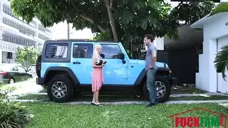 زوج الام ينك أمام زوجتة