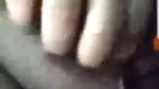 عذراء هندية تُصاب بالصابون وتُضاجع بقوة في مغسلة سيارات إكس إكس إكس