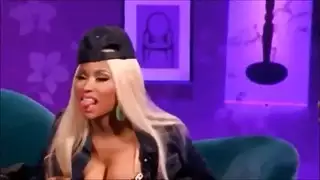 ثلاثي مثلي صعب مع عاهرات بمؤخرات كبيرة