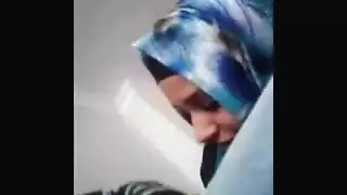 اخت تبول في زب اخوها