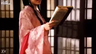 رضع الكس من تحت التربيزه