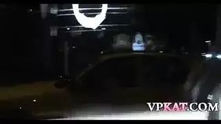 ربة منزل وقحة تأخذ عذرية مراهق في مشهد ساخن