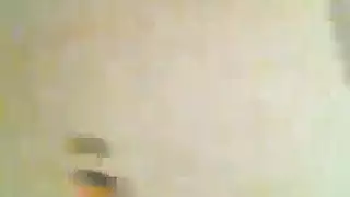 مراهقة شقراء مختطفة تُستغل في فيلم إباحي قاسي
