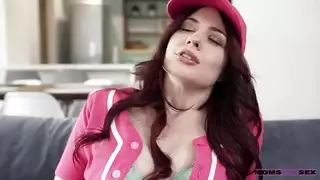 تحرش بامي وهيا نائمة