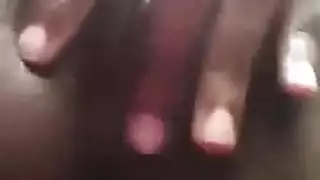 كس شابة مبلل هزات جماع سريعة ونشوات