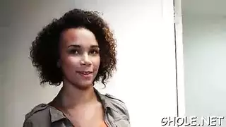 قضيب أسود ضخم يمارس الجنس مع مليون فتحة ضيقة في إباحية صريحة