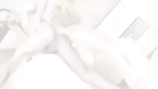 الارتداد على قضيب عملاق حتى الرضا التام