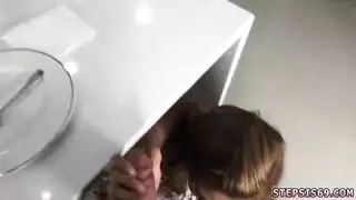 أضيق كس في المدينة صديقة الزوجة المفضلة في جنس عنيف