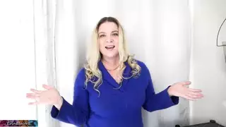 جماع كلابي وحشي يمدد فرجها الصغير