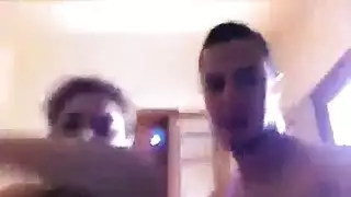 اسيوية تنيك مع رجل غريب