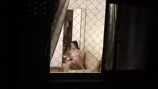 فتاة عربية بمؤخرة كبيرة تتفجر في رقصة بورنو مع أشد الأنين