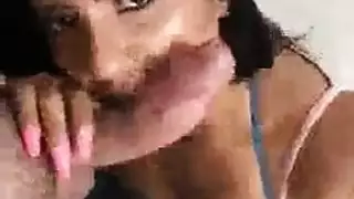 جلسة سحق دماغية إباحية مع روز مونرو