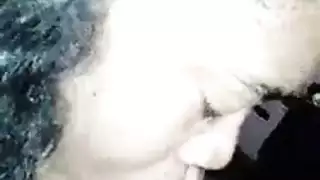 فعل بلع عميق مع فتاة تدليك سمراء مثيرة