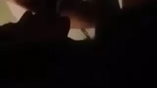 مطيعة وماهرة: أداؤها في بورن الهيمنة الأنثوية لا يُهزم