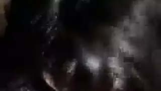 شيميل تمتلئ حلقها و مؤخرتها