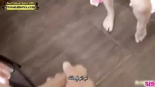 مراهق واخته الصغيرة يجربان