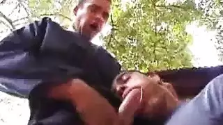 الأولاد المشاغبون والجار الجديد في مشهد جنسي ثلاثي صريح
