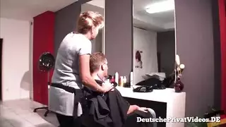 عجوز ينك مرهقاء خلفي